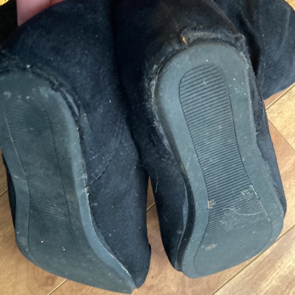 👠BOGO FREE👠Women’s Black Suede Booties 🥾 - Picture 6 of 6